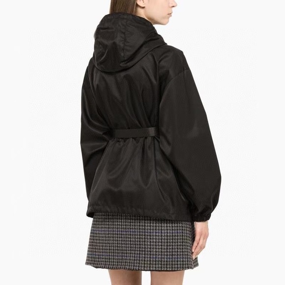 Prada military renylon triangle pouch jacket - Picture 4 of 15